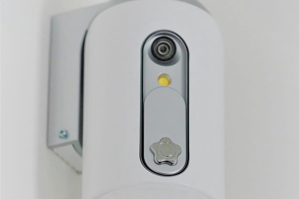 ALT Beschreibung: Überwachungskamera als Symbol für Mitarbeiterüberwachung, Beweissicherung und wirtschaftliche Ermittlungen der Detektei Fahtz in Berlin.